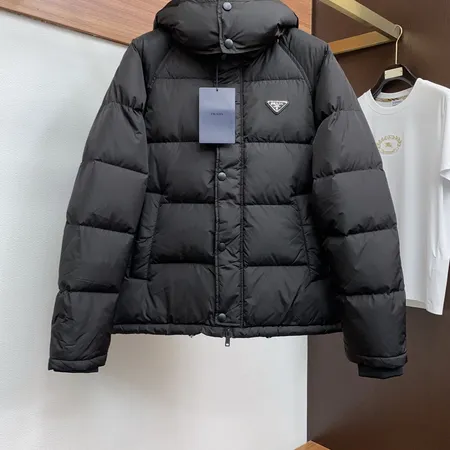 プラダ ダウンジャケット