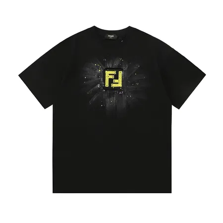 フェンディ Tシャツ