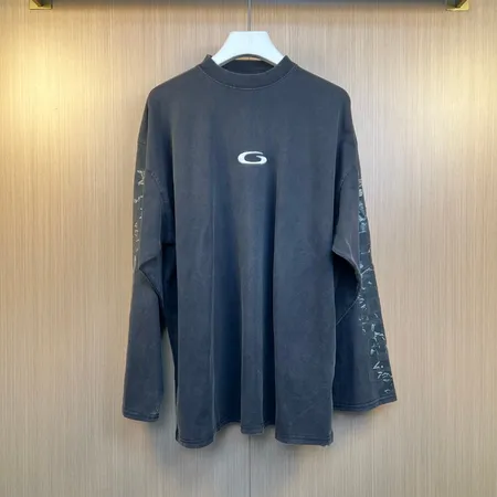 バレンシアガ パーカー