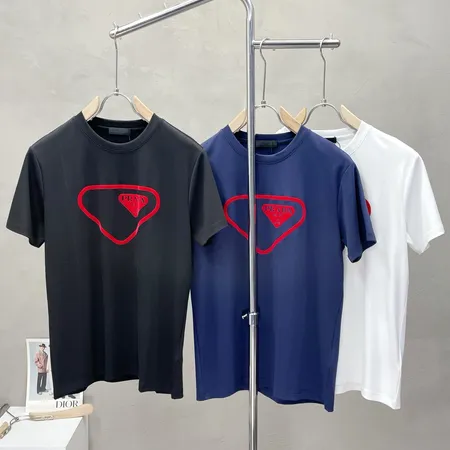 プラダ Tシャツ