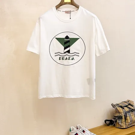 プラダ Tシャツ