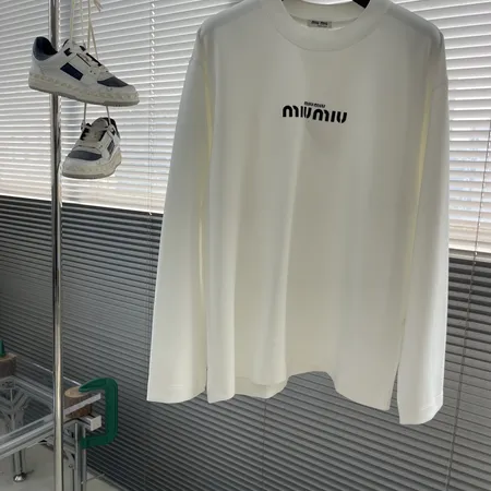 ミュウミュウ Tシャツ