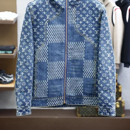 ルイヴィトン ダウンジャケット