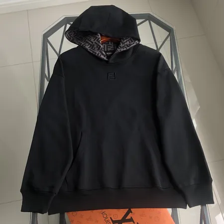 フェンディ パーカー