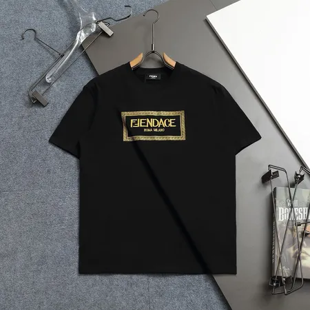 ヴェルサーチ Tシャツ