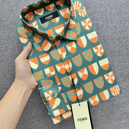 フェンディ シャツ