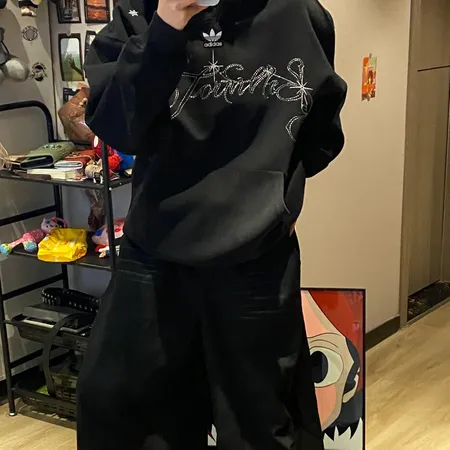 アディダス パーカー