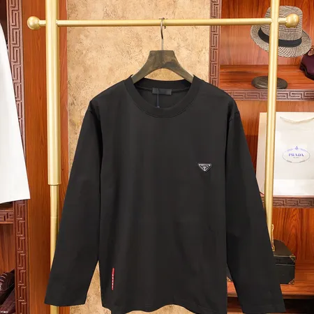 プラダ Tシャツ