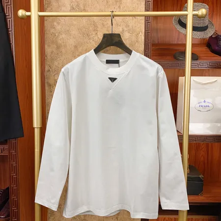 プラダ Tシャツ