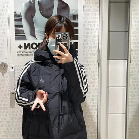 アディダス ダウンジャケット