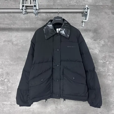 ミュウミュウ ダウンジャケット