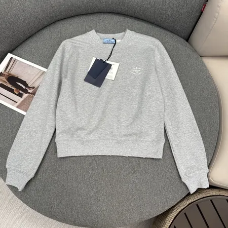 プラダ パーカー