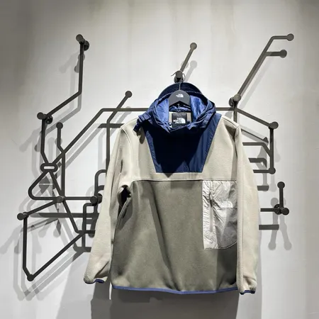 ノースフェイス パーカー