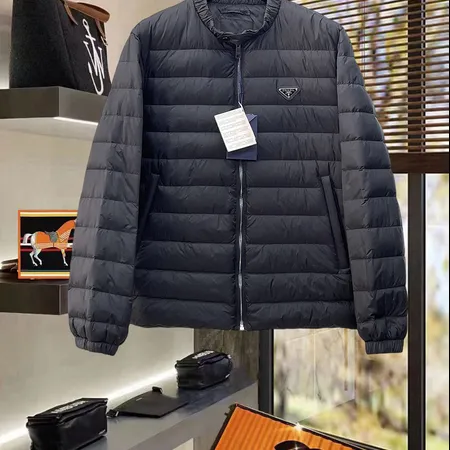 プラダ ダウンジャケット