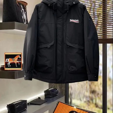 セリーヌ ダウンジャケット