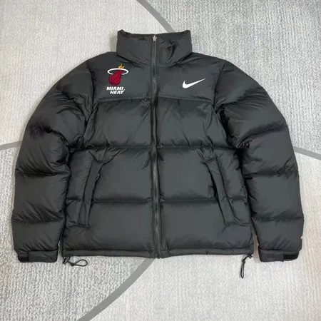 ナイキ ダウンジャケット