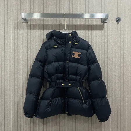 セリーヌ ダウンジャケット