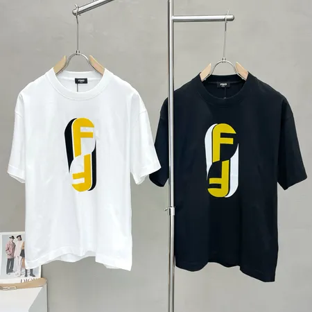 フェンディ Tシャツ