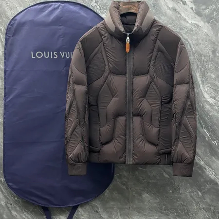 ルイヴィトン ダウンジャケット