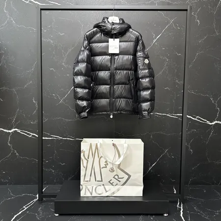 モンクレール ダウンジャケット