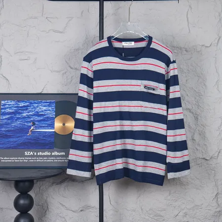 ミュウミュウ Tシャツ