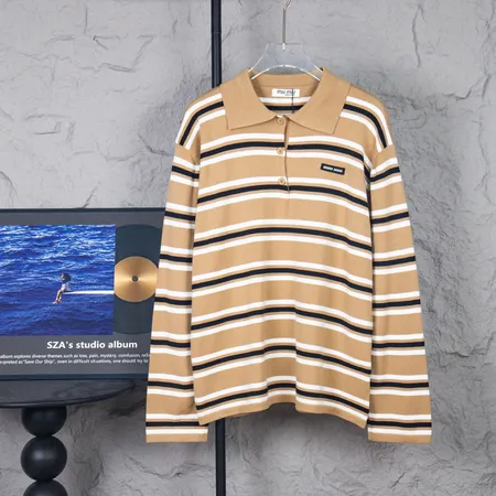 ミュウミュウ Tシャツ