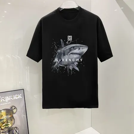 ジバンシィ Tシャツ