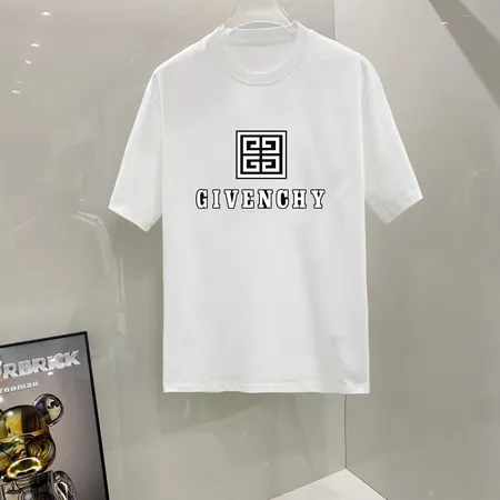 ジバンシィ Tシャツ