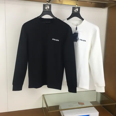 プラダ Tシャツ