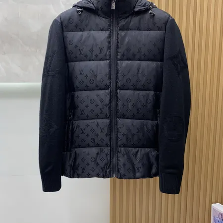 エルメス ダウンジャケット