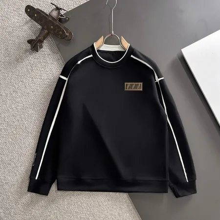 フェンディ Tシャツ