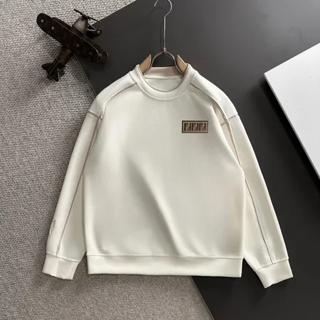 フェンディ Tシャツ