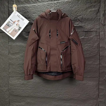 バレンシアガ ダウンジャケット