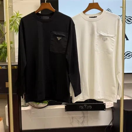 プラダ Tシャツ