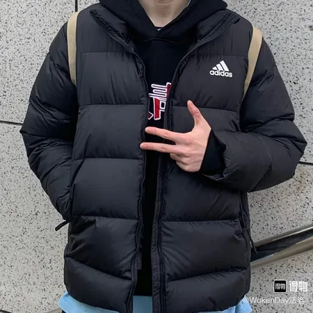 アディダス ダウンジャケット