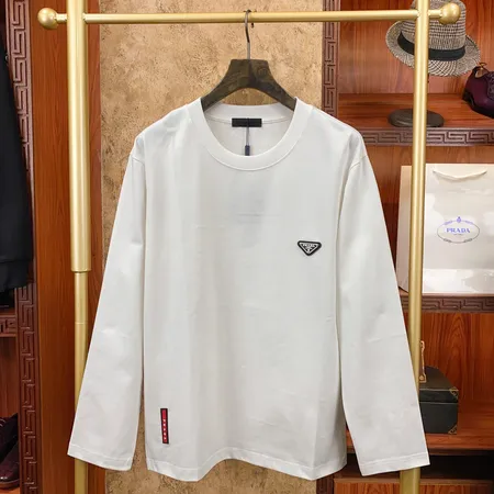 プラダ Tシャツ