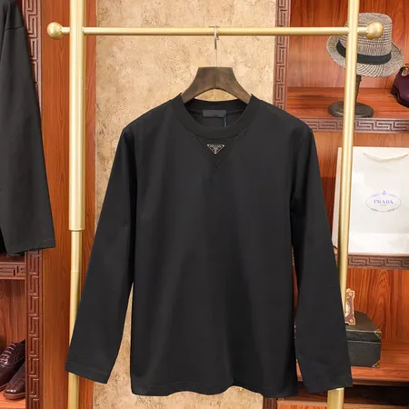プラダ Tシャツ