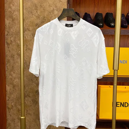 フェンディ Tシャツ