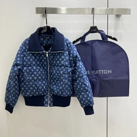 ルイヴィトン ダウンジャケット