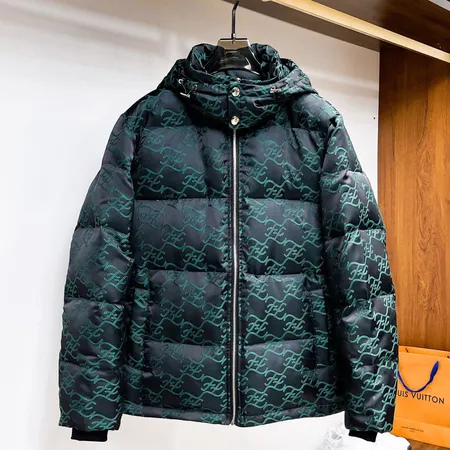 フェンディ ダウンジャケット