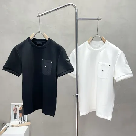 プラダ Tシャツ