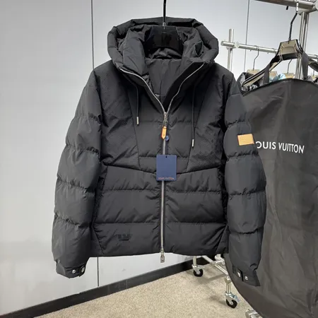 ルイヴィトン ダウンジャケット