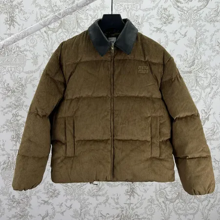 ステューシー ダウンジャケット