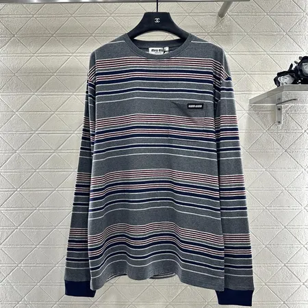 ミュウミュウ パーカー