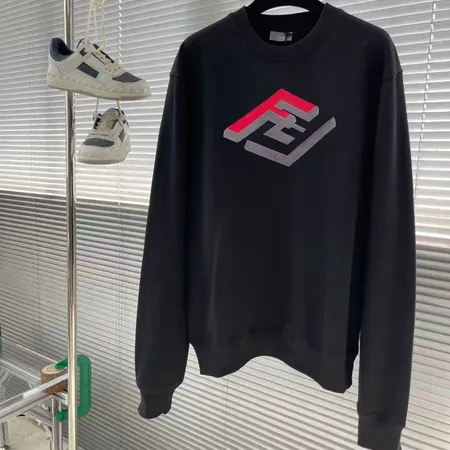 フェンディ パーカー