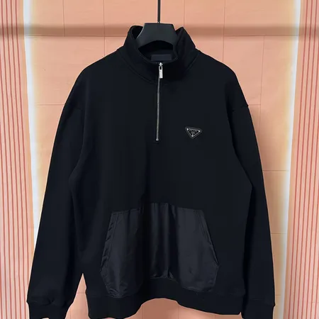 プラダ パーカー