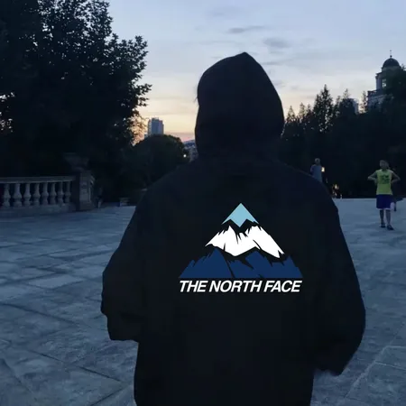ノースフェイス パーカー