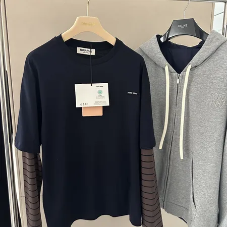 ミュウミュウ Tシャツ