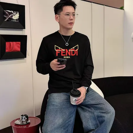 フェンディ Tシャツ