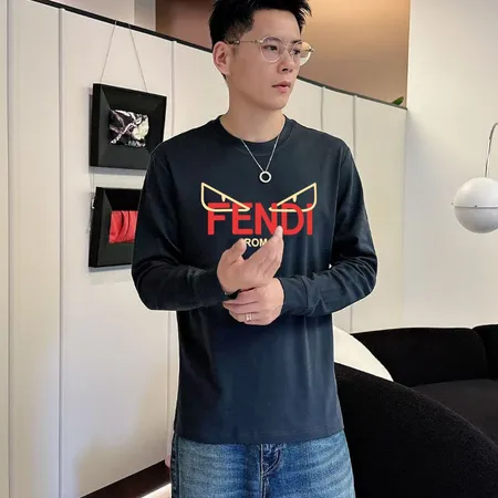 フェンディ Tシャツ